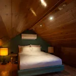 Belmondo Hare Old Town Hotel *