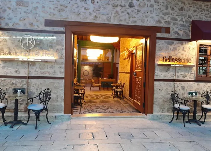 Belmondo Hare Old Town *